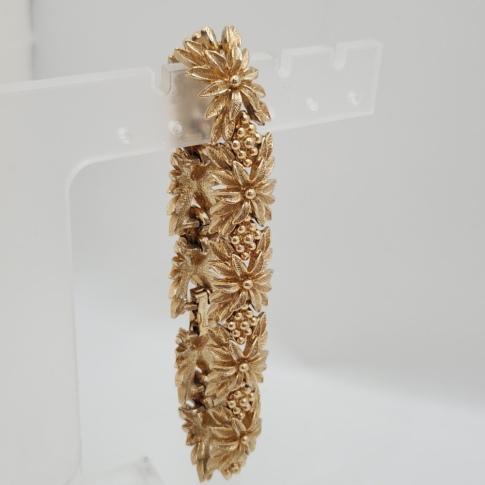 Vintage Floral Leaf Textured Link Bracelet Sarah Coventry Elegant Collectible